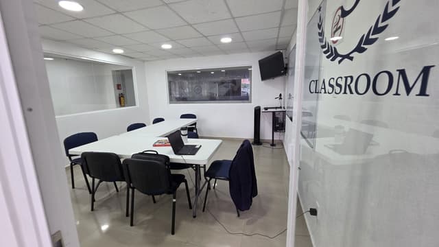 Instalaciones de English World American English School