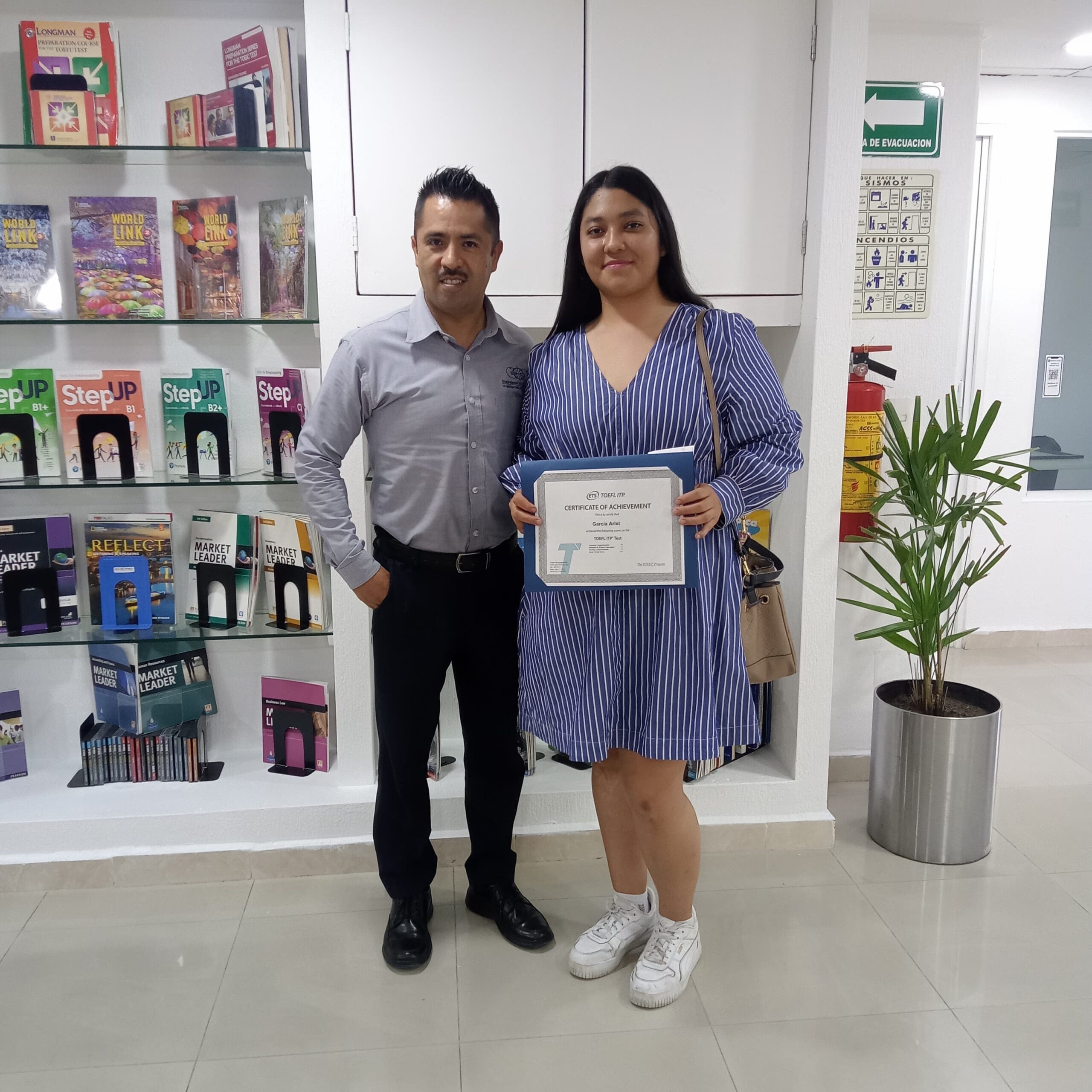 Aplicación del examen TOEFL en English World